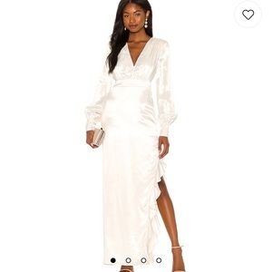 NWT MAJORELLE Pearl Gown in Pearl Medium